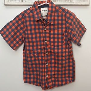 OshKosh Boy Size 6 Short Sleeve Button Down Shirt.